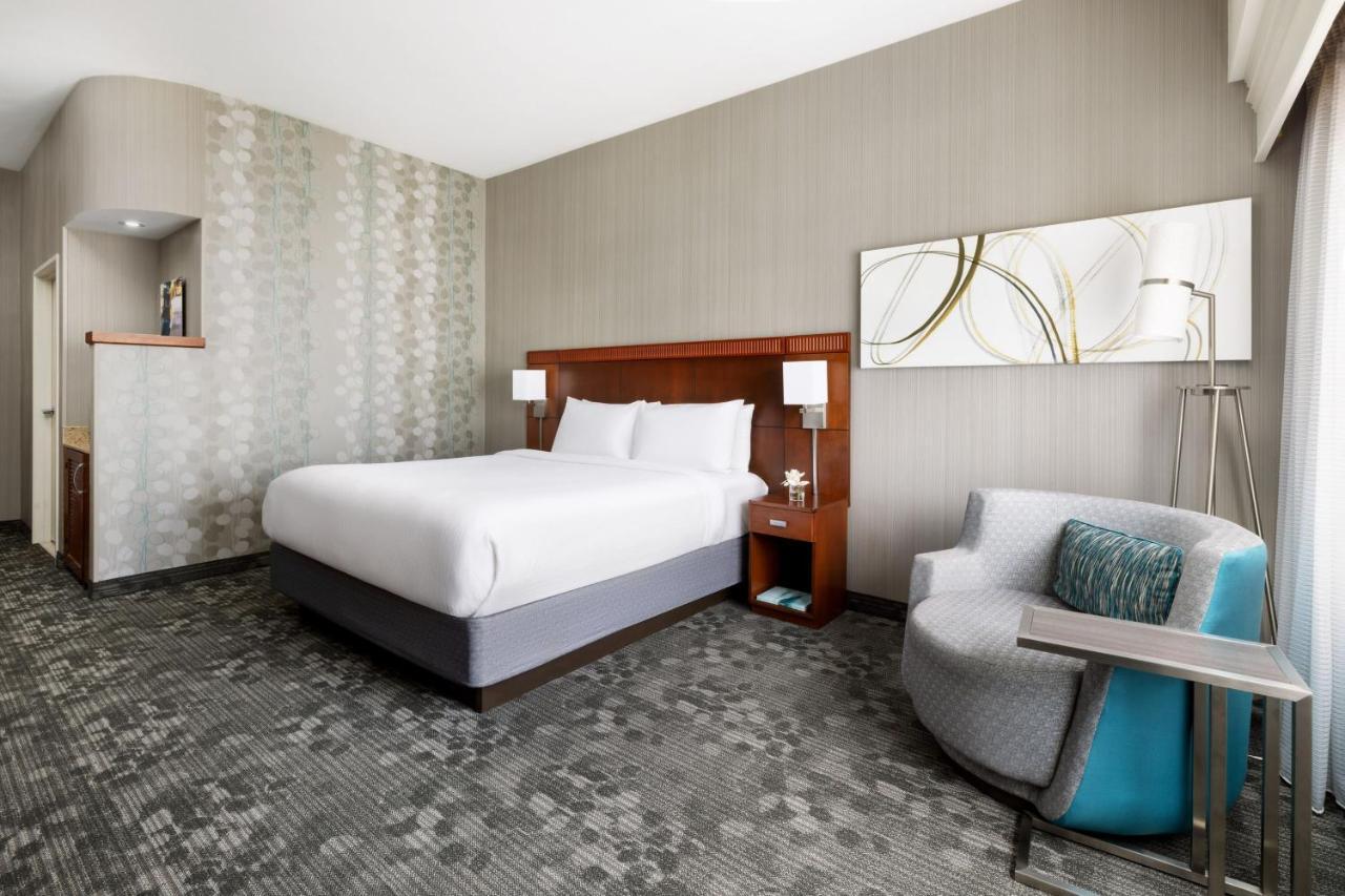 Courtyard By Marriott Potomac Mills Woodbridge Hotell Eksteriør bilde