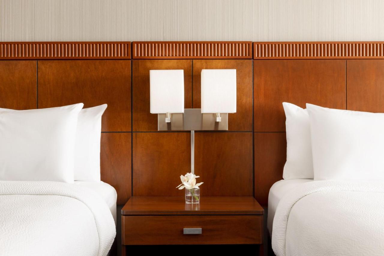 Courtyard By Marriott Potomac Mills Woodbridge Hotell Eksteriør bilde