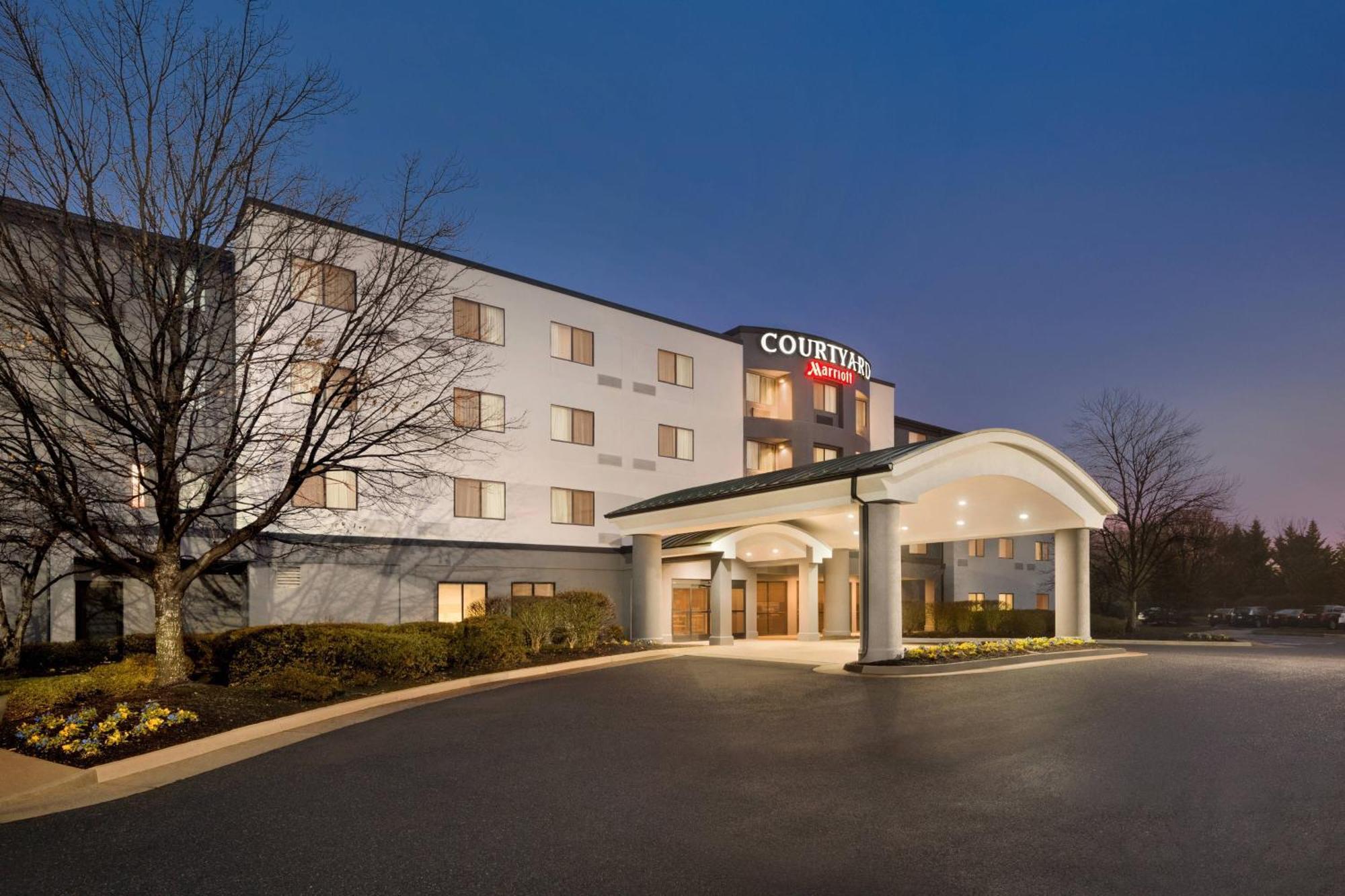 Courtyard By Marriott Potomac Mills Woodbridge Hotell Eksteriør bilde