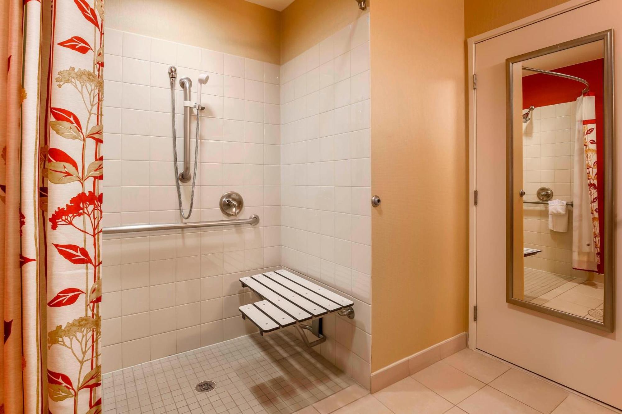 Courtyard By Marriott Potomac Mills Woodbridge Hotell Eksteriør bilde
