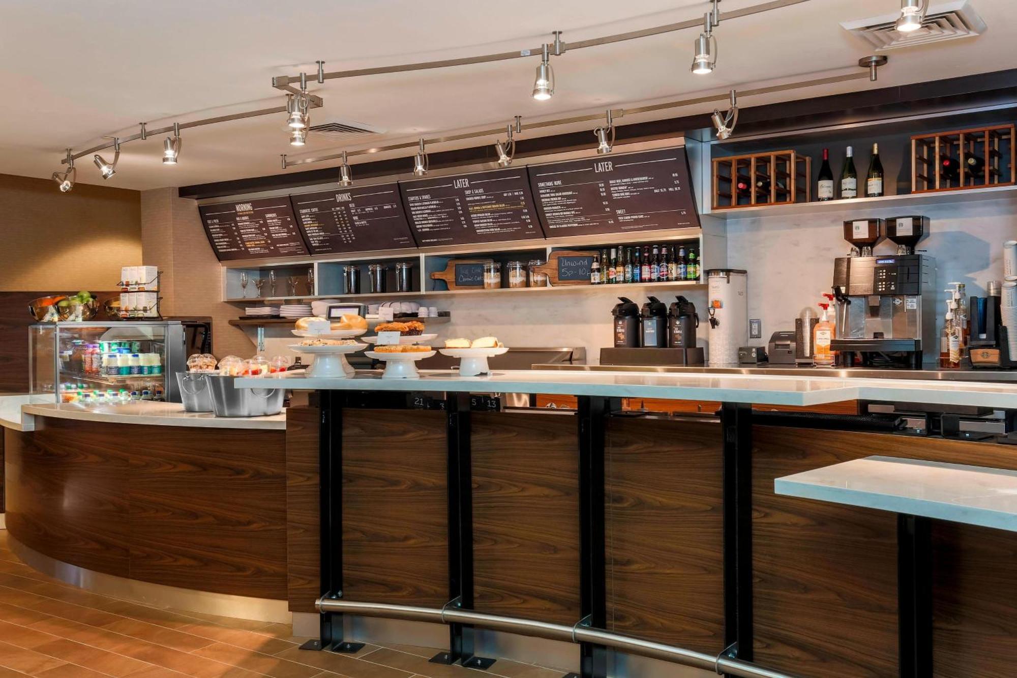 Courtyard By Marriott Potomac Mills Woodbridge Hotell Eksteriør bilde