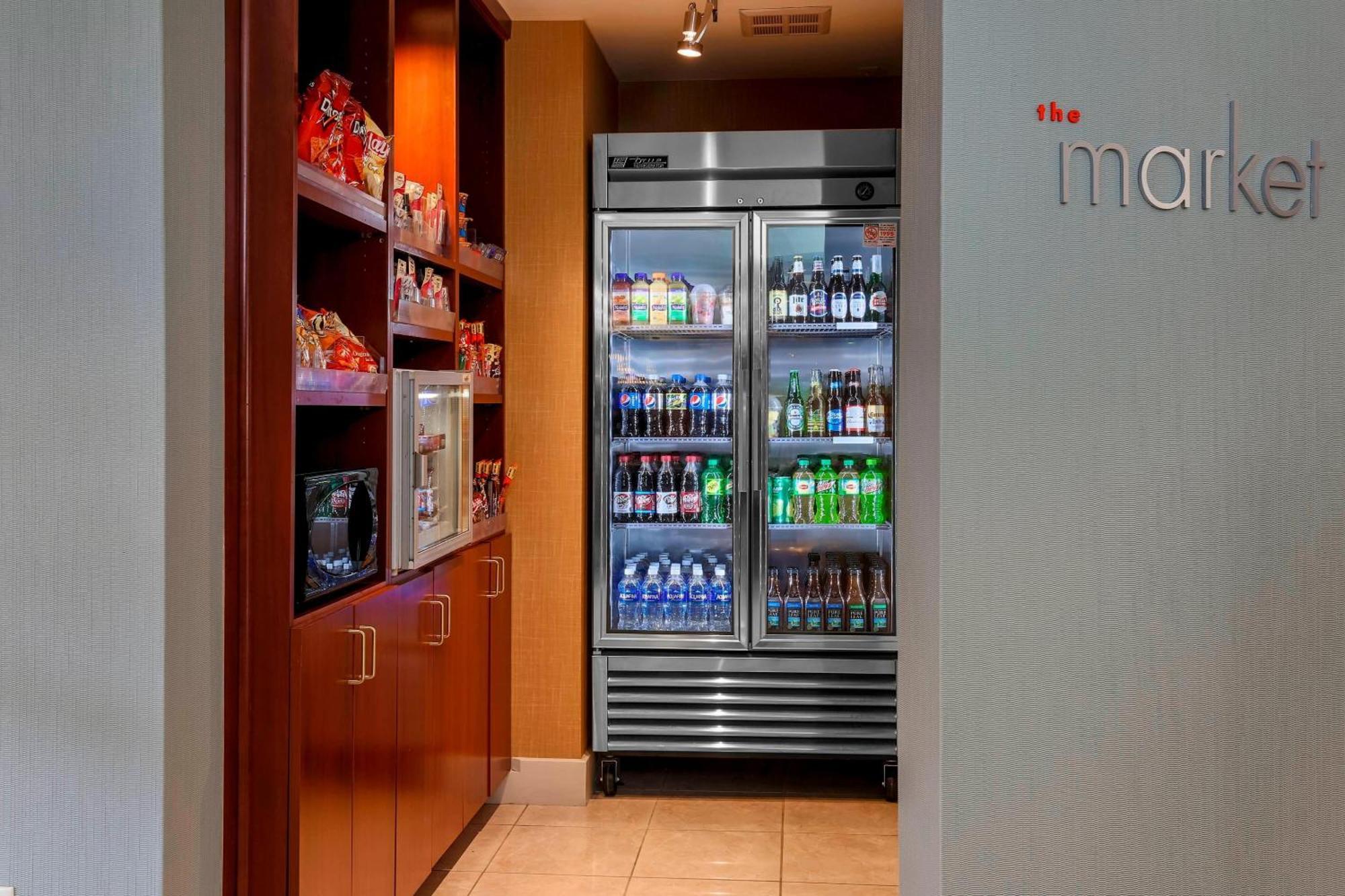 Courtyard By Marriott Potomac Mills Woodbridge Hotell Eksteriør bilde